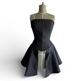 Corset con falda desmontable.